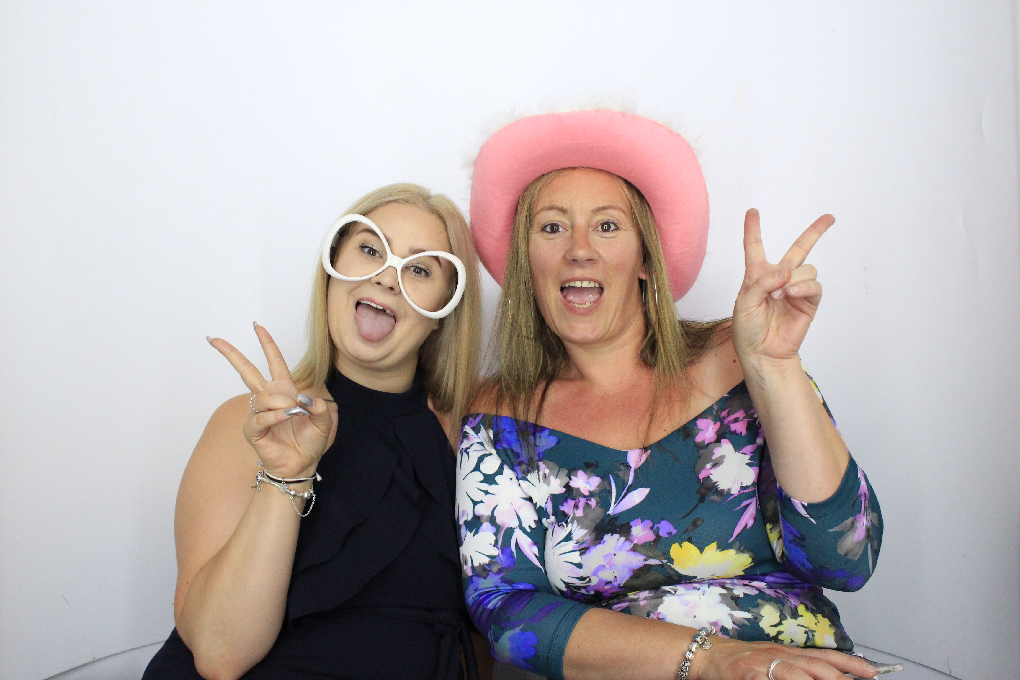 Matthew and Bethany’s Wedding | View more photos from the event at gallery.myphotoboothexperience.co.uk/u/MyPhotoBoothExperienceLtd/Matthew-and-Bethany’s-Wedding